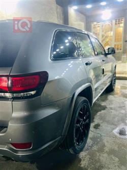 جیپ گراند شیرۆکی